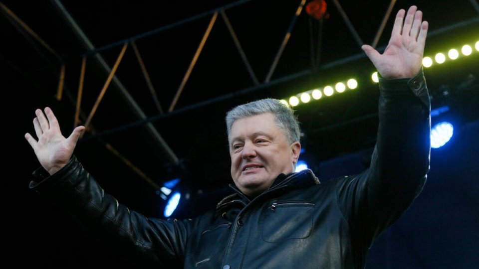 Суд заарештував усе майно Порошенка