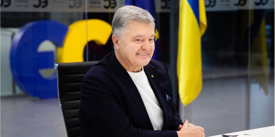 Стало відомо, коли Порошенко повернеться до Києва