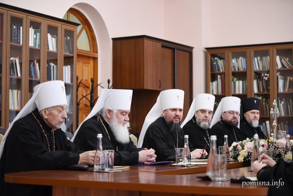 У єдності – наша сила: Священний Синод ПЦУ застеріг владу від переслідувань Порошенка