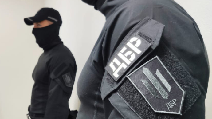 Багатомільйонні незаконні схеми: ДБР проводило обшуки у керівництва столичної податкової