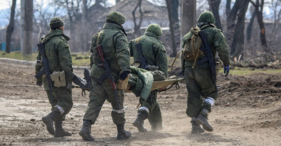На окупованих територіях росіяни все частіше перебудовують медустанови під військові шпиталі
