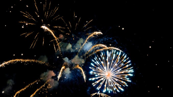 Верховна Рада заборонила використання салютів та феєрверків в Україні