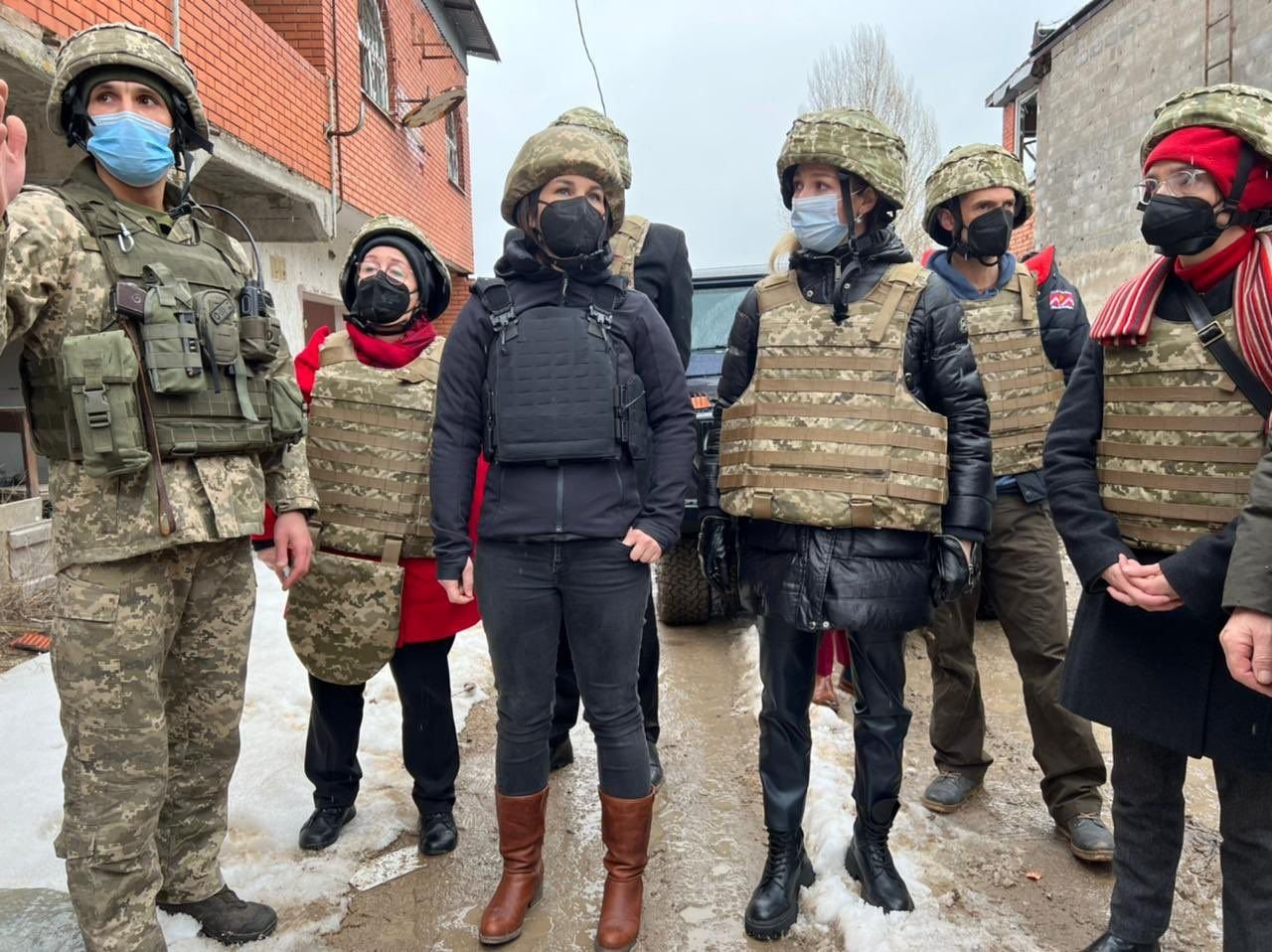 Глава МЗС Німеччини побувала у прифронтовій зоні Донецької області
