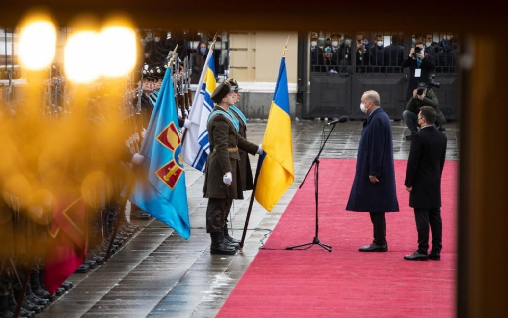 Ердоган прилетів до Києва та поділився очікуваннями візиту.