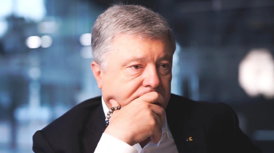 Порошенко передав акції «Прямого» та «5 каналу»: подробиці