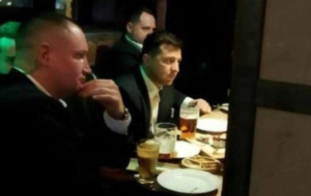 Зеленський вболівав у пабі за збірну України