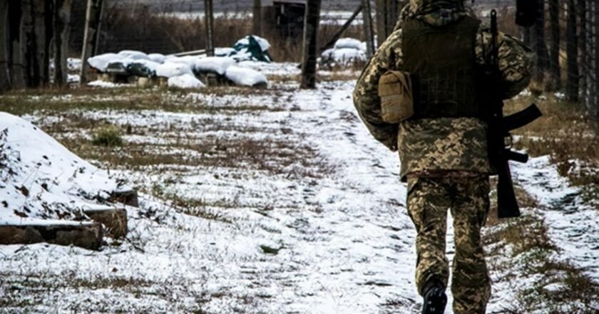 Бойовики з гранатометів та кулеметів стріляли у бік Новоселівки