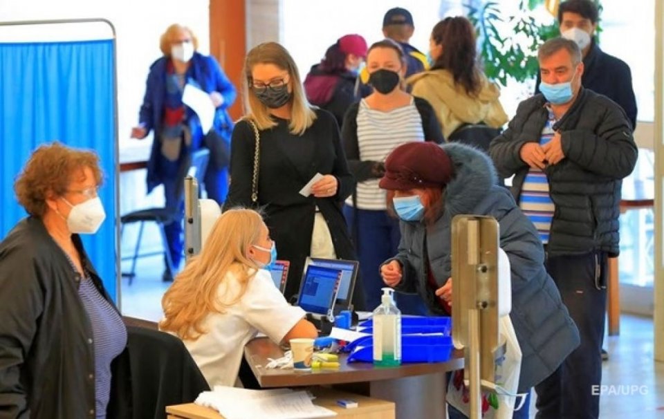 МОЗ затвердило застосування третьої дози COVID-вакцини