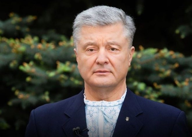 Порошенко розповів, коли повернеться до України