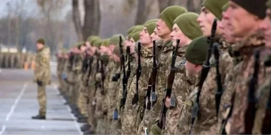 “Без сенсацій”. Кабмін вирішив змінити параметри бронювання — що чекає на українців