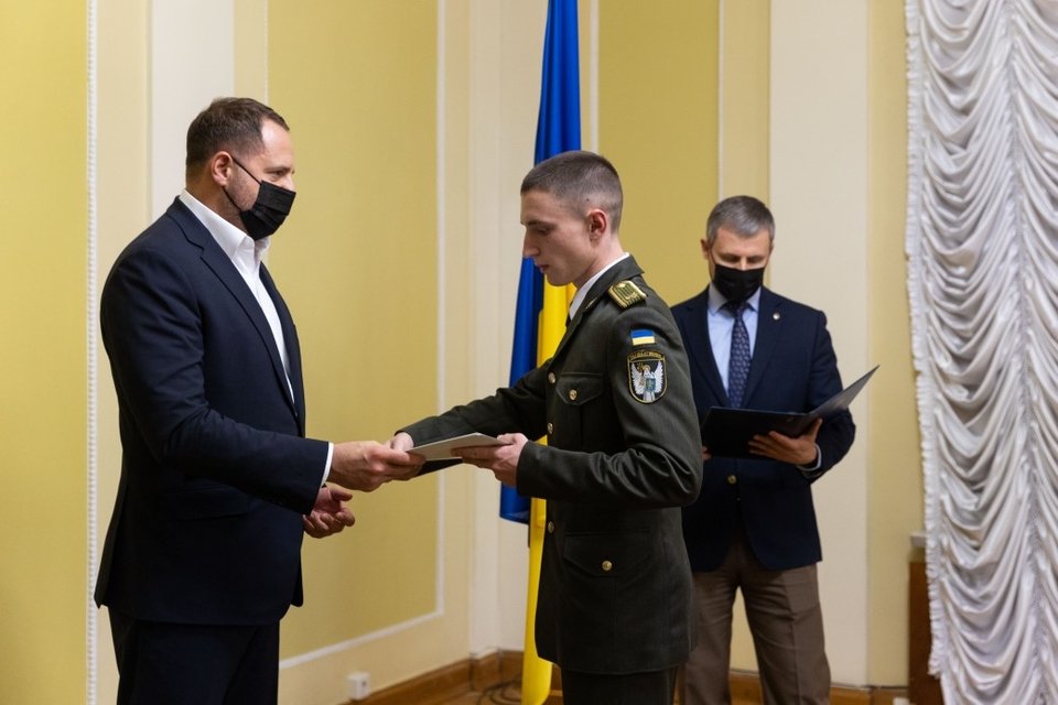 У ВП учасникам ООС та сім’ям загиблих вручили ордери на квартири