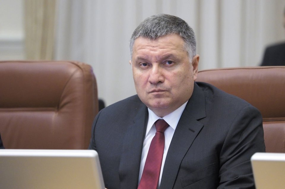 Аваков звернувся до ВП через слова Арестовича про “АТО – курорт для хлопчиків”