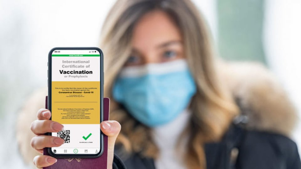 Українцям без щеплення чи тесту заборонять користуватися міжрегіональним транспортом