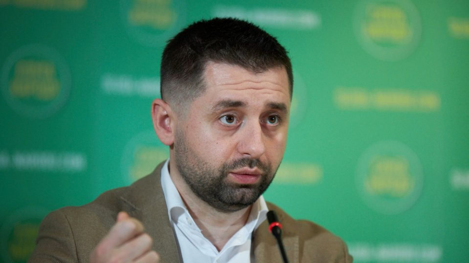 Арахамія двічі літав у Відень літаком Фірташа