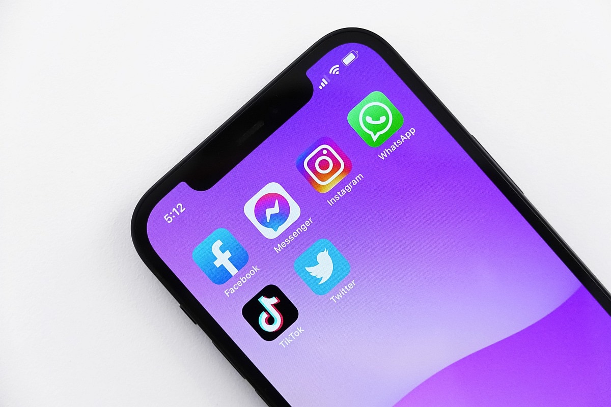 Instagram, Twitter, YouTube і TikTok протистоять обличчю через скаргу на крипторекламу в ЄС: деталі