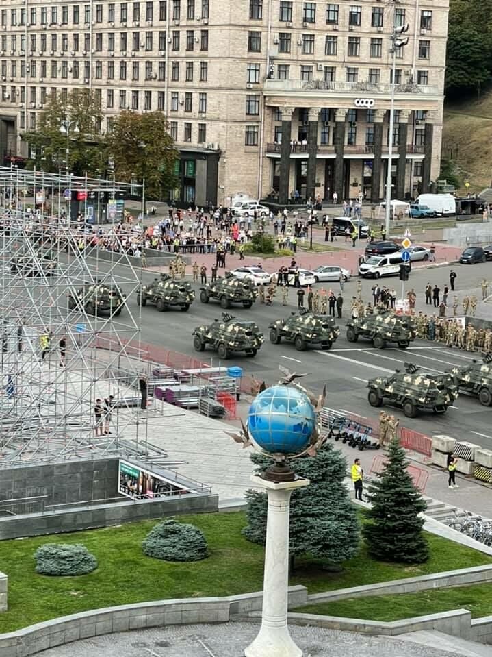 Військовий парад був репетирований у Києві на честь дня незалежності України