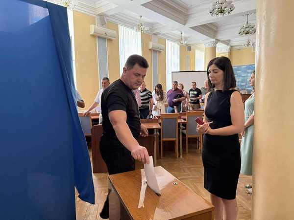 Порожній