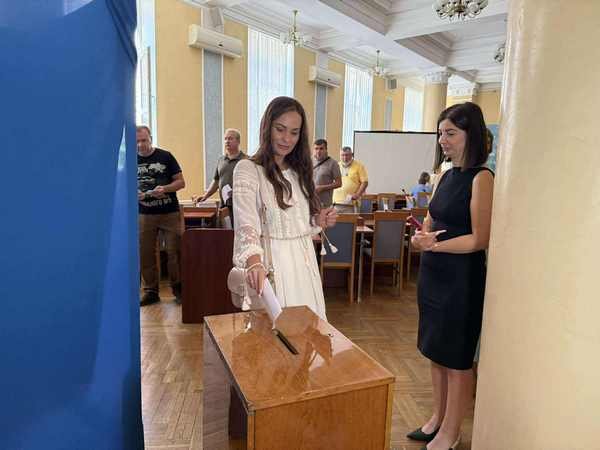 Порожній