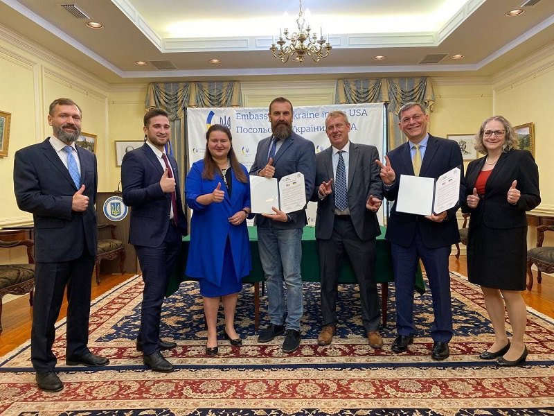 Україна була першою у світі, яка отримала ліцензію від Сполучених Штатів на власність Національного генія Олімпіади