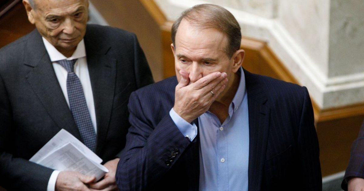 На підозрюваного у держзраді Медведчука одягли електронний браслет (ВІДЕО)