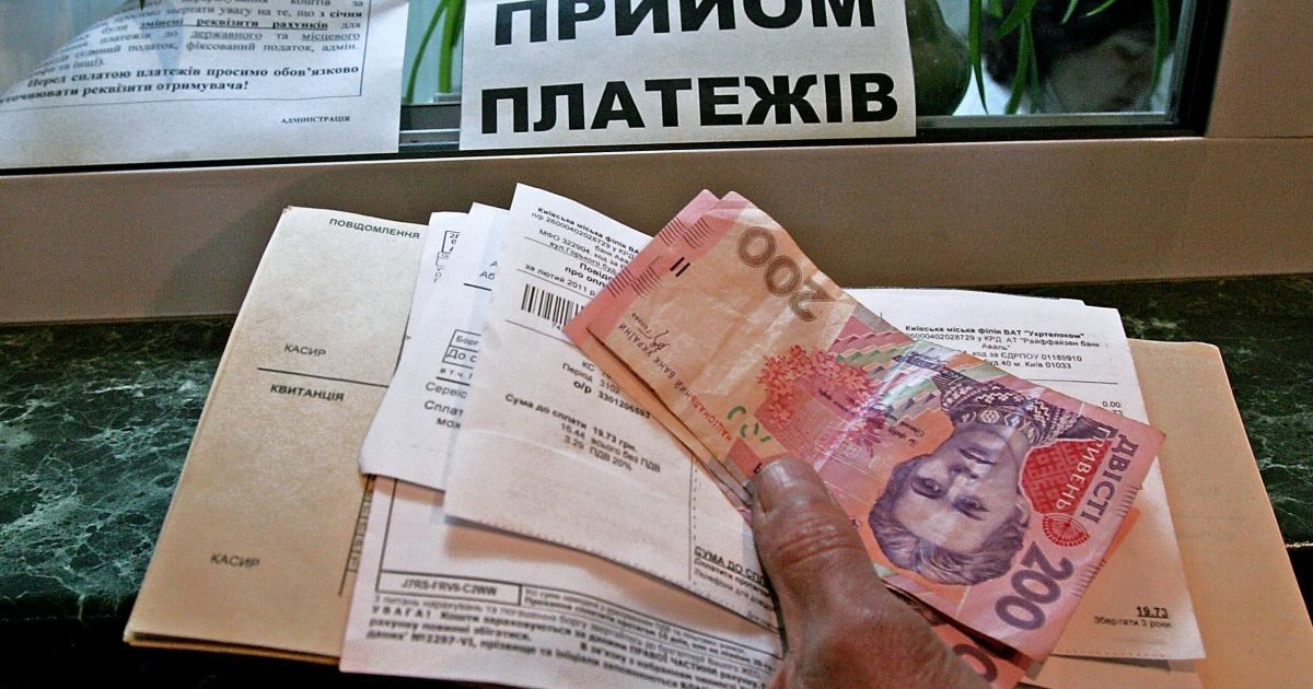Черги та сварки в соцзахисту: кому насправді потрібно переоформляти субсидію (ВІДЕО)