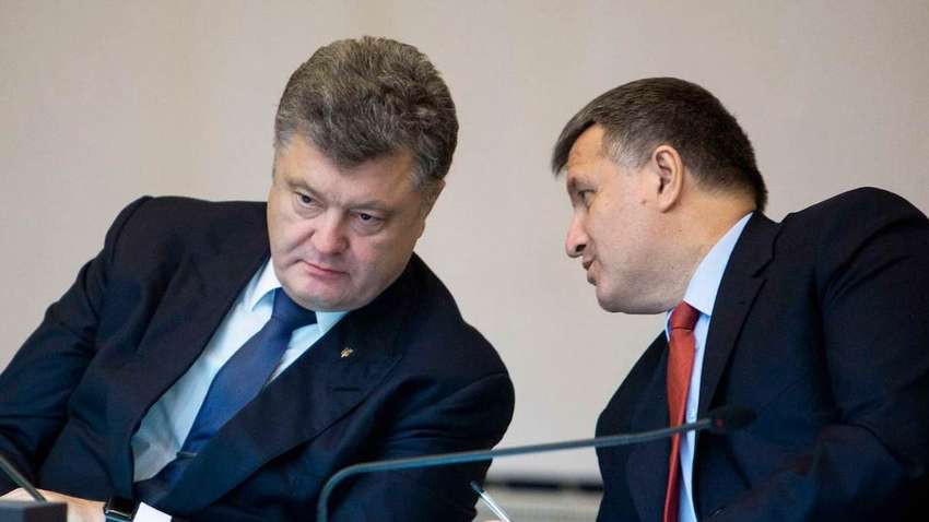 Аваков розповів, чи потрібно вводити санкції проти Порошенка (ВІДЕО)