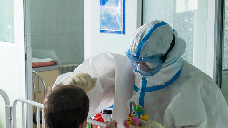 «Дуже важко»: у лікарні Харкова 70 дітей із COVID