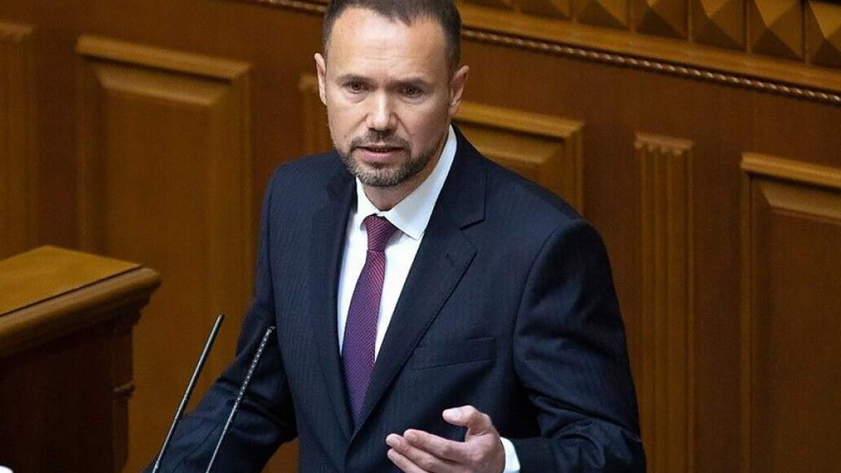 Скарлет спростувала неправду про те, що не всі учні зможуть продовжити навчання в 10-11 класах у 2021 році