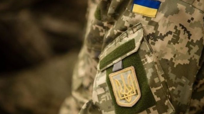 На Донбасі підірвався автомобіль: 9 військових отримали поранення