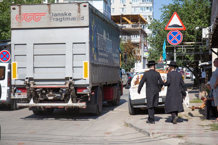 Хасидский квартал – улица Пушкина с отелями, магазинами, кафе и ресторанчиками