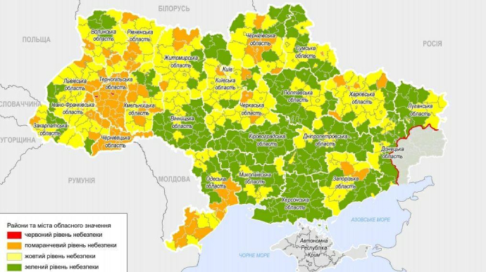 COVID-19 в Україні: епідемічні зони та антилідери.
