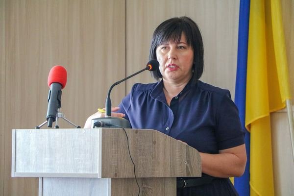У зв’язку з переїздом: голова департаменту економіки Черкас написала заяву на звільнення