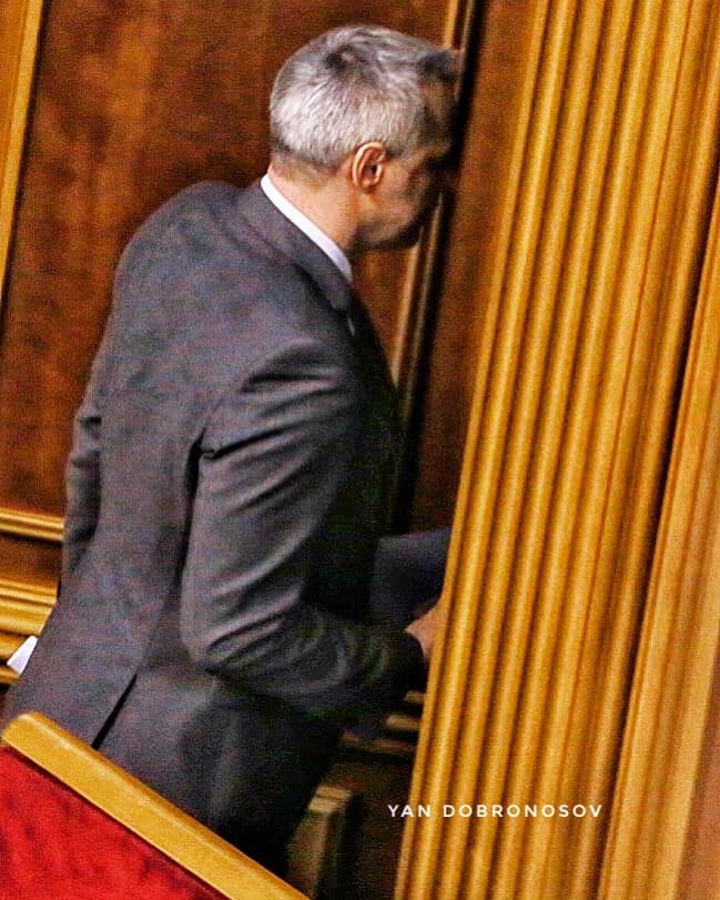 Рада звільнила Рябошапку: “Я не став нічиєю слугою, я був і є незалежним”
