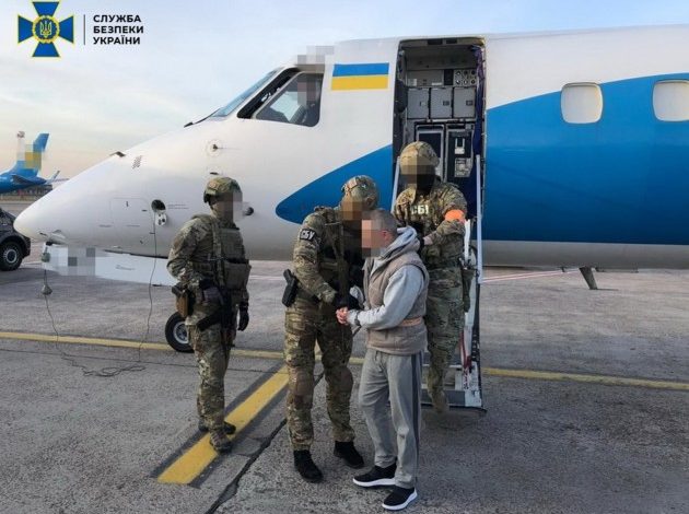 Підозрюваного у вбивстві Гандзюк Левіна екстрадували до України.