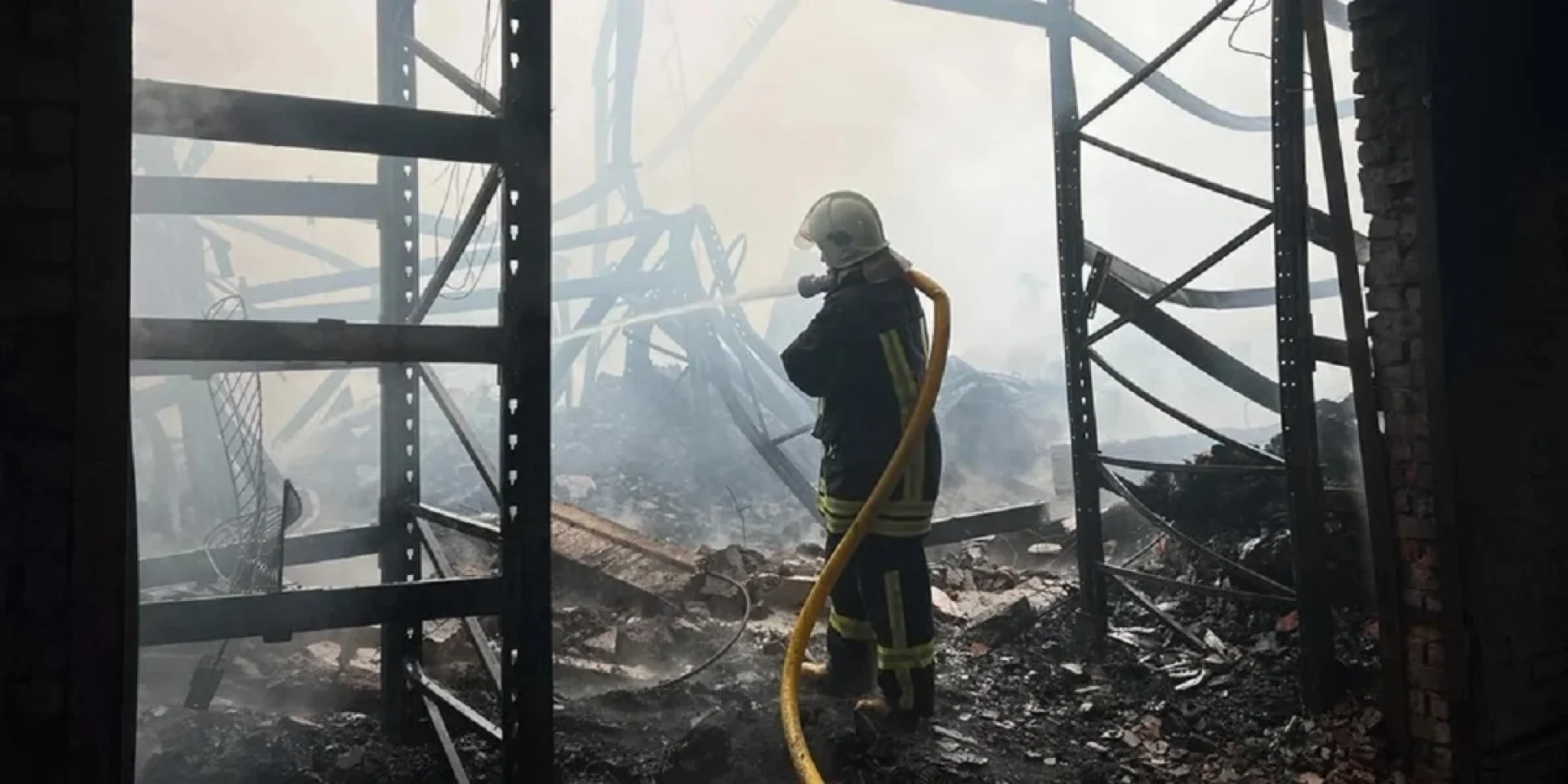 Логістика по-новому: як ворожі обстріли змушують українські компанії перебудовувати систему складів
