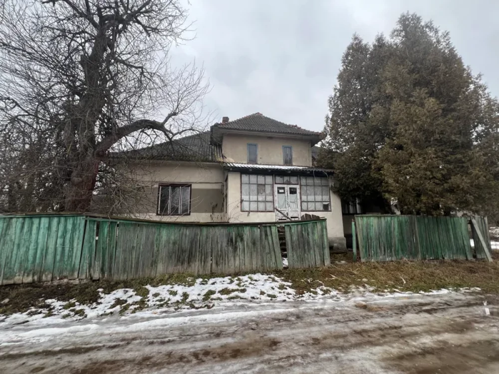 У Тлумачі продали комплексом колишню ветлікарню вдвічі дешево за стартову ціну